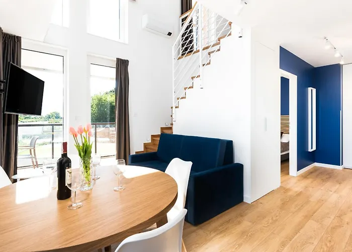 Lighthouse 06 Surfingbird Mrzeżyno