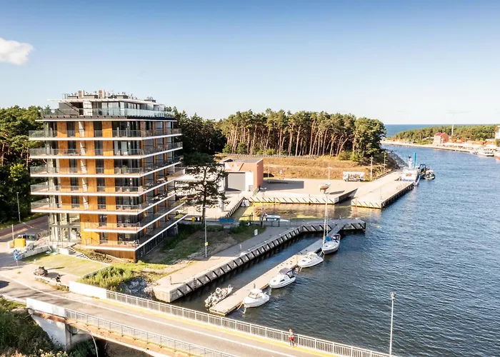 Lighthouse 06 Surfingbird Mrzeżyno